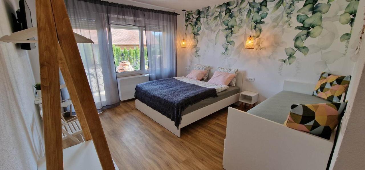 Hotel Samarin Crnomelj Екстер'єр фото