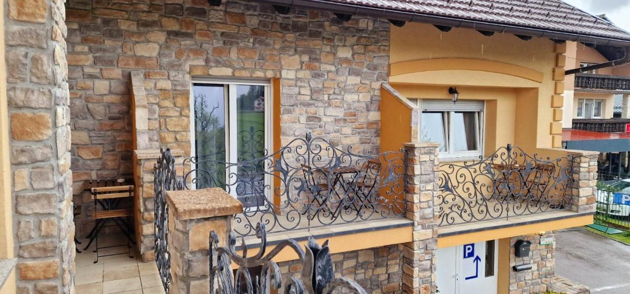 Hotel Samarin Crnomelj Екстер'єр фото