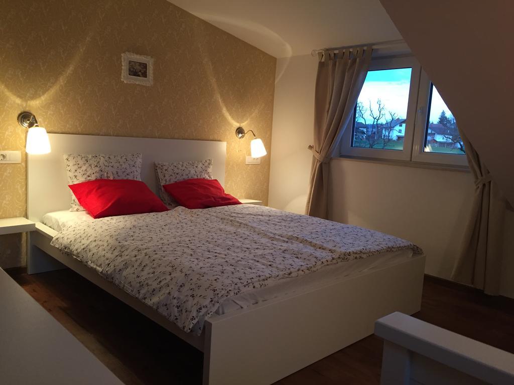 Hotel Samarin Crnomelj Екстер'єр фото