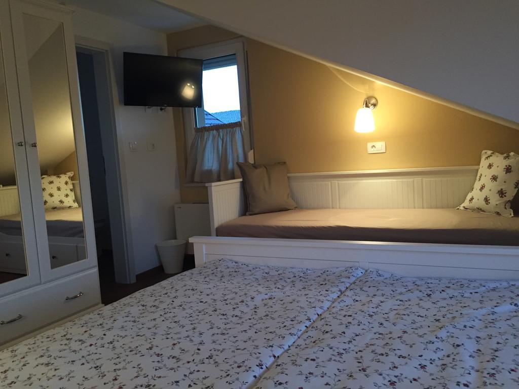 Hotel Samarin Crnomelj Екстер'єр фото